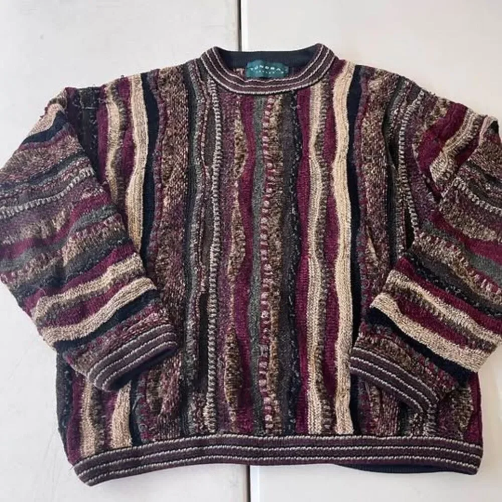 Tundra Canada 3D Knit Sweater Size Large